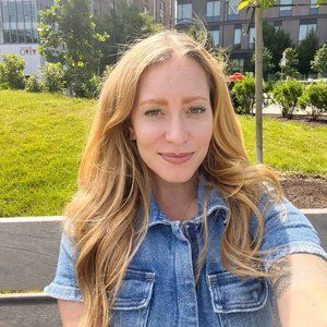 Meet your Posher, Christine